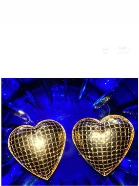 Vintage 70s Gold Tone Mesh Heart Clip Earrings • Bold Statement Classic